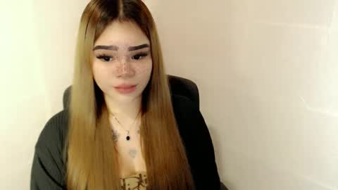 Snapshot of preciousangel69xxx chatting on March 2026 06:19:02 AM MAXXINE online show from March 2026 06:19:02 AM