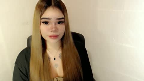 Snapshot of preciousangel69xxx chatting on March 2026 02:06:02 AM MAXXINE online show from March 2026 02:06:02 AM