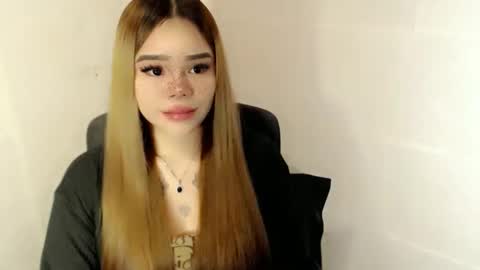 Snapshot of preciousangel69xxx chatting on March 2026 01:53:02 AM MAXXINE online show from March 2026 01:53:02 AM