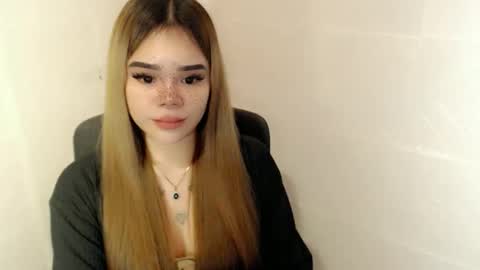 Snapshot of preciousangel69xxx chatting on April 2026 02:47:01 PM MAXXINE online show from April 2026 02:47:01 PM