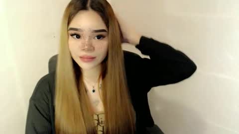 Snapshot of preciousangel69xxx chatting on April 2026 06:13:05 AM MAXXINE online show from April 2026 06:13:05 AM