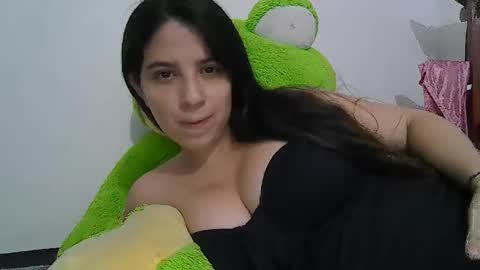 pregnant_beauty online show from April 2026 11:00:01 PM