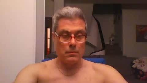 Snapshot of prendimisubito chatting on April 2026 09:39:33 PM prendimisubito online show from April 2026 09:39:33 PM