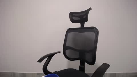 Plux online show from February 2025 04:05:01 AM