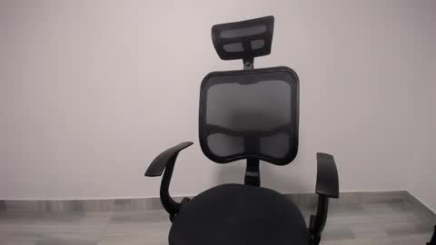 Plux online show from February 2025 11:37:01 PM