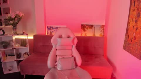 Camila  online show from February 2026 01:45:02 PM