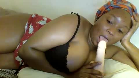 Snapshot of prettie_diva0 chatting on January 2026 09:52:02 PM Prettie diva online show from January 2026 09:52:02 PM