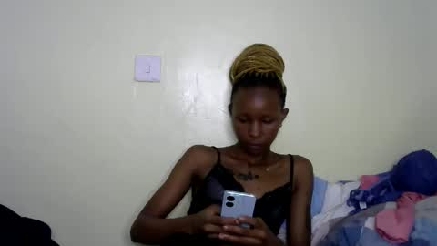 Snapshot of prettiekelly chatting on February 2025 01:52:02 AM prettiekelly online show from February 2025 01:52:02 AM