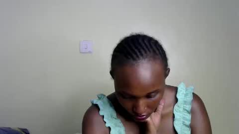 Snapshot of prettiekelly chatting on February 2025 04:55:01 PM prettiekelly online show from February 2025 04:55:01 PM