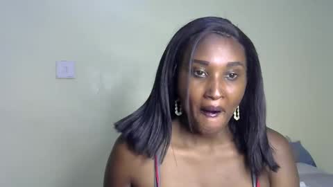 Snapshot of prettiekelly chatting on February 2025 05:36:01 PM prettiekelly online show from February 2025 05:36:01 PM