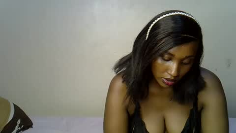 Snapshot of prettiekelly chatting on March 2025 06:37:01 PM prettiekelly online show from March 2025 06:37:01 PM