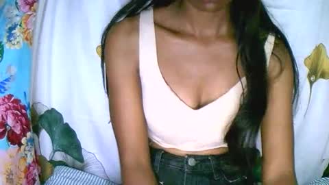 prettiethalia online show from December 2025 09:41:02 PM