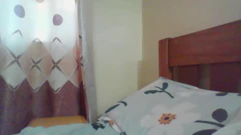 Snapshot of pretty_beib chatting on November 2025 03:28:01 AM Karol online show from November 2025 03:28:01 AM