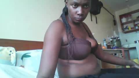 Snapshot of pretty_beib chatting on November 2025 10:58:02 AM Karol online show from November 2025 10:58:02 AM