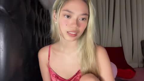 Snapshot of pretty_chikana chatting on March 2026 02:28:01 AM Chikana online show from March 2026 02:28:01 AM