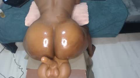 pretty_clare online show from April 2026 04:21:01 AM