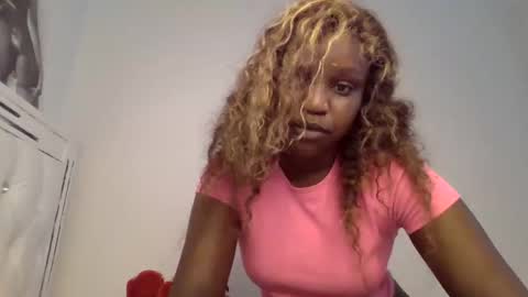 Snapshot of pretty_curvy99 chatting on March 2026 08:20:01 AM pretty_curvy99 online show from March 2026 08:20:01 AM
