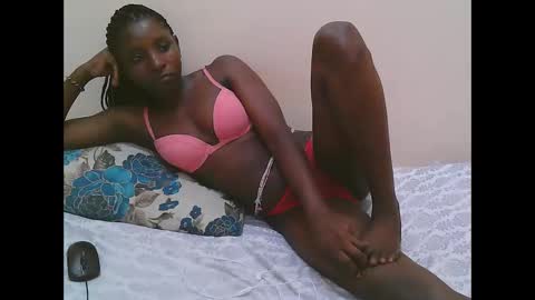 pretty online show from February 2026 09:10:01 PM