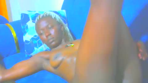 Snapshot of pretty_ebony_dolls chatting on February 2025 12:41:02 AM riri online show from February 2025 12:41:02 AM