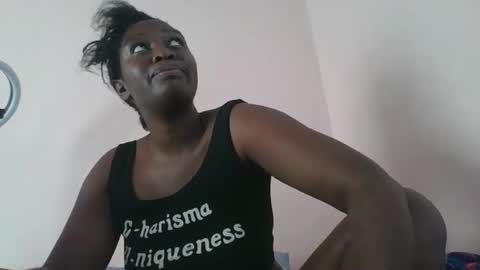 pretty_kylah online show from November 2025 05:07:01 AM