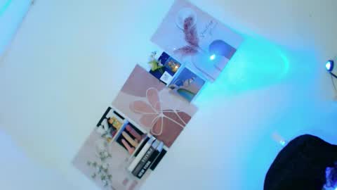 Flor online show from November 2025 05:07:01 AM