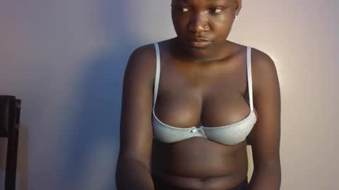 Snapshot of pretty_lucie chatting on April 2026 12:21:01 PM pretty_lucie online show from April 2026 12:21:01 PM