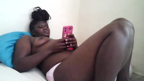 pretty_melan online show from July 2026 12:51:02 PM