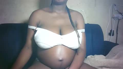 Snapshot of pretty_milan chatting on March 2026 08:25:01 PM pretty_milan online show from March 2026 08:25:01 PM