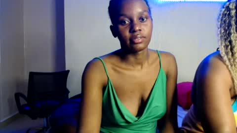 Snapshot of pretty_nyra chatting on July 2026 10:01:02 PM Nyra online show from July 2026 10:01:02 PM