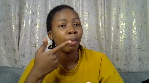 pretty_petite24 online show from August 2026 09:37:02 AM