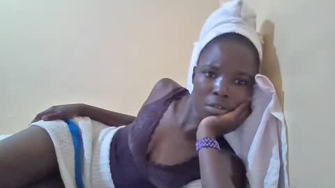 pretty_petite_ebony online show from March 2025 06:00:02 PM