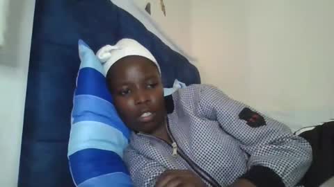 pretty_petite_ebony online show from December 2025 08:32:02 AM