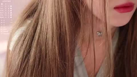 Elina online show from October 2025 07:40:02 AM