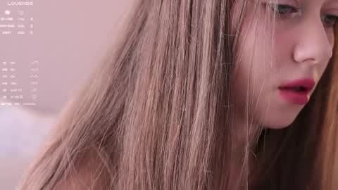 Elina online show from March 2026 08:59:01 AM