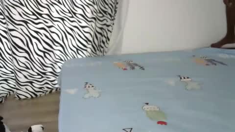 Snapshot of pretty_queennie chatting on November 2025 10:03:01 AM Pretty doll online show from November 2025 10:03:01 AM