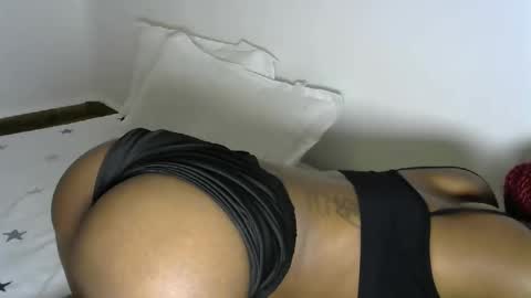 Snapshot of pretty_queennie chatting on December 2025 11:43:01 PM Pretty doll online show from December 2025 11:43:01 PM