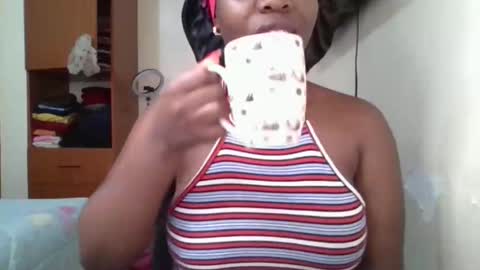 Snapshot of pretty_shila chatting on April 2026 11:29:01 AM pretty_shila online show from April 2026 11:29:01 AM