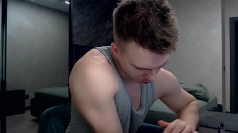 Snapshot of pretty_sweety chatting on December 2024 08:18:01 PM Justin online show from December 2024 08:18:01 PM