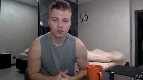 Snapshot of pretty_sweety chatting on October 2025 03:12:02 AM Justin online show from October 2025 03:12:02 AM