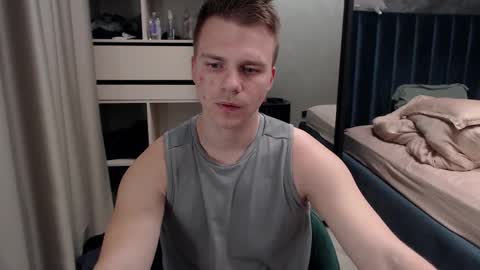 Snapshot of pretty_sweety chatting on November 2025 03:40:02 AM Justin online show from November 2025 03:40:02 AM