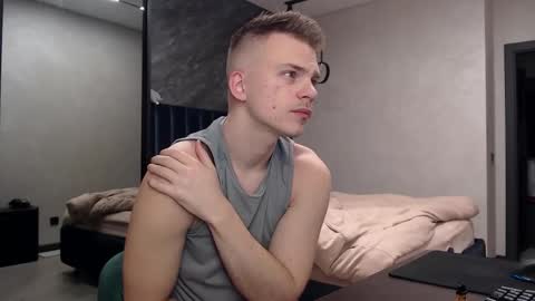 Snapshot of pretty_sweety chatting on November 2025 09:24:02 PM Justin online show from November 2025 09:24:02 PM