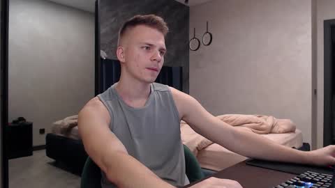 Snapshot of pretty_sweety chatting on November 2025 06:03:01 AM Justin online show from November 2025 06:03:01 AM