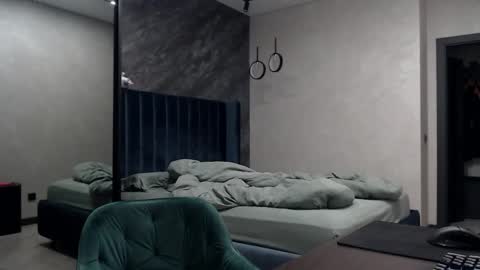 Snapshot of pretty_sweety chatting on November 2025 04:48:02 AM Justin online show from November 2025 04:48:02 AM