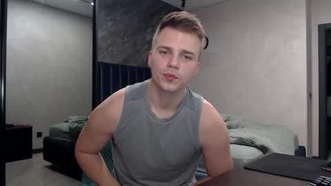 Snapshot of pretty_sweety chatting on December 2025 04:12:02 PM Justin online show from December 2025 04:12:02 PM