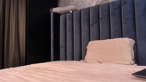 Justin online show from February 2026 09:07:01 PM