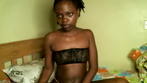 Snapshot of prettybabe02 chatting on January 2025 04:04:02 AM SaraCattra online show from January 2025 04:04:02 AM