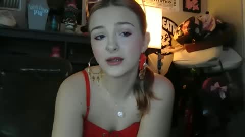 Snapshot of prettybabystacy chatting on April 2026 06:47:01 PM stacy online show from April 2026 06:47:01 PM