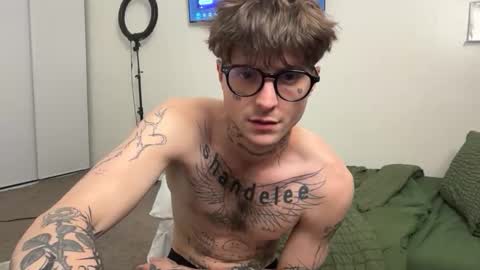 Snapshot of prettyboyszn chatting on March 2026 02:04:02 AM pretty boy online show from March 2026 02:04:02 AM