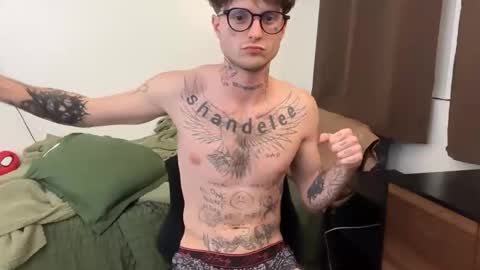 Snapshot of prettyboyszn chatting on March 2026 05:11:01 AM pretty boy online show from March 2026 05:11:01 AM