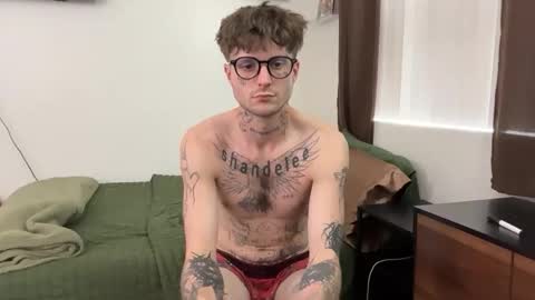 Snapshot of prettyboyszn chatting on March 2026 08:31:01 PM pretty boy online show from March 2026 08:31:01 PM